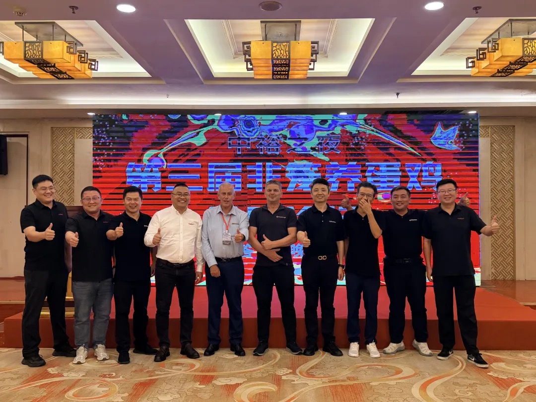 Kaleter and Munters Group-Hotraco Agri representatives at the signing event